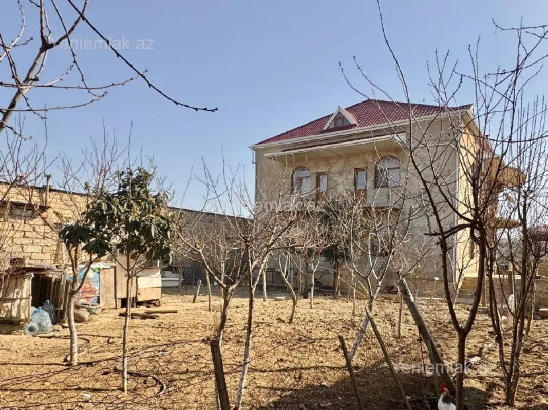 Satılır 16 otaqlı obyekt 9200 m²