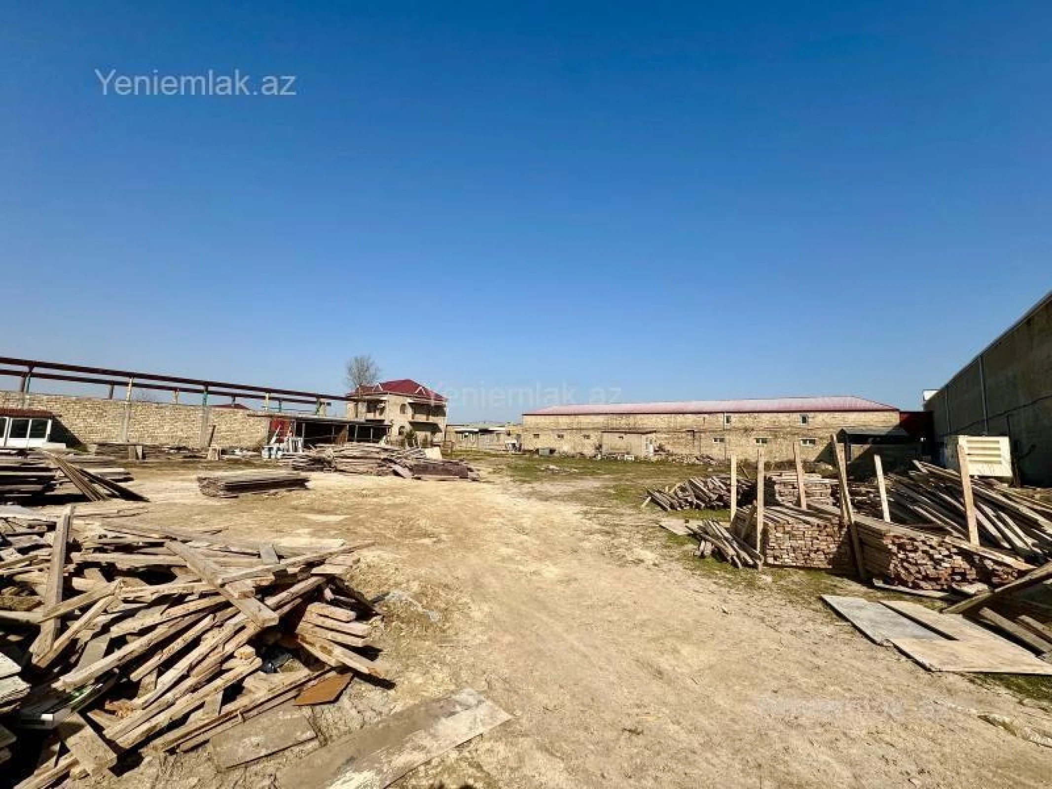 Satılır 16 otaqlı obyekt 9200 m²