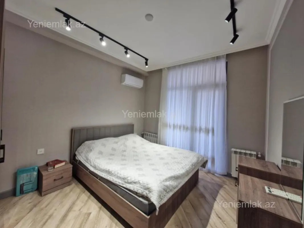 Satılır 2 otaqlı yeni tikili 65 m²