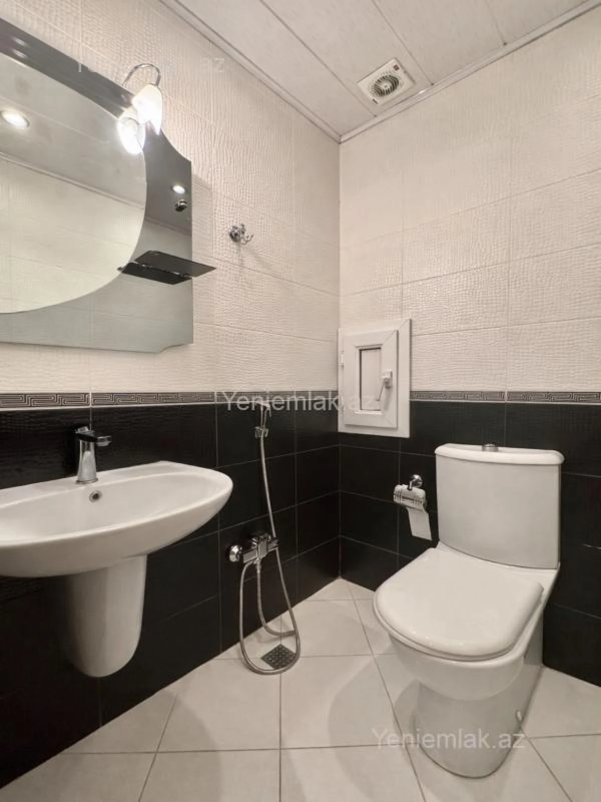 Satılır 3 otaqlı yeni tikili 120 m²