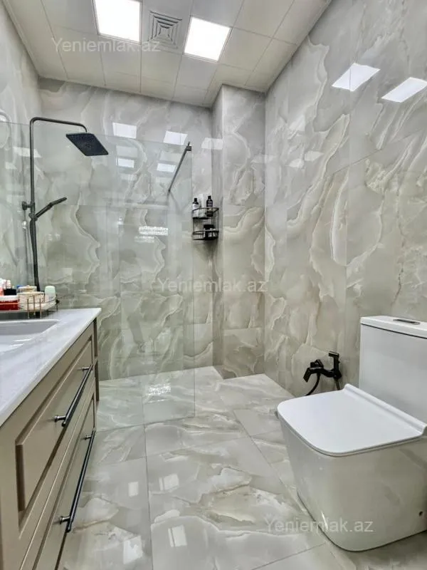 Satılır 2 otaqlı yeni tikili 90 m²