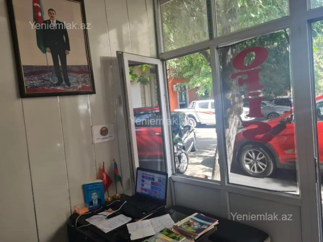 Satılır 4 otaqlı obyekt 38 m²