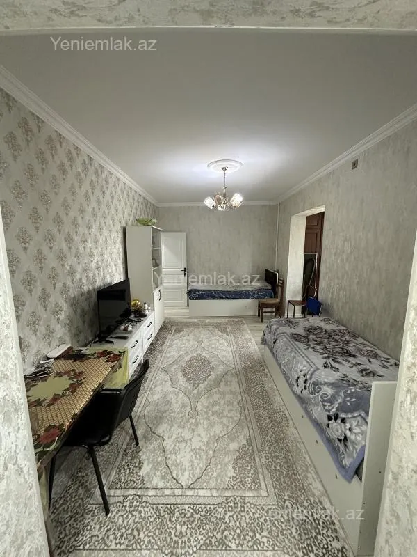 Satılır 2 otaqlı köhnə tikili 50 m²