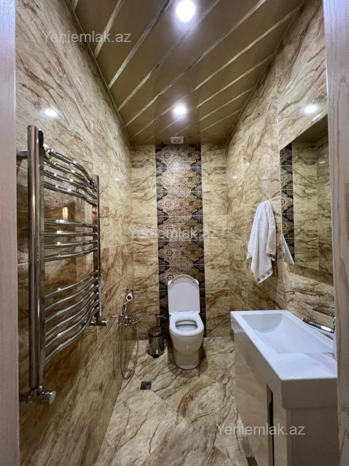 Satılır 4 otaqlı yeni tikili 220 m²