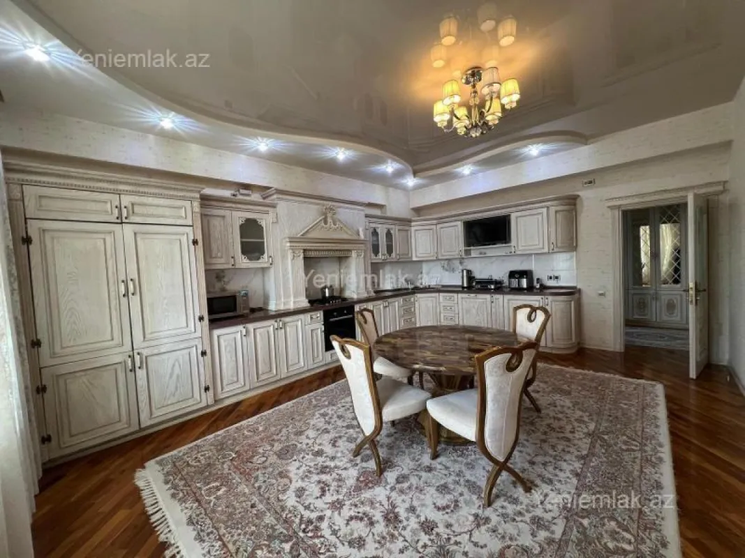 Satılır 4 otaqlı yeni tikili 220 m²