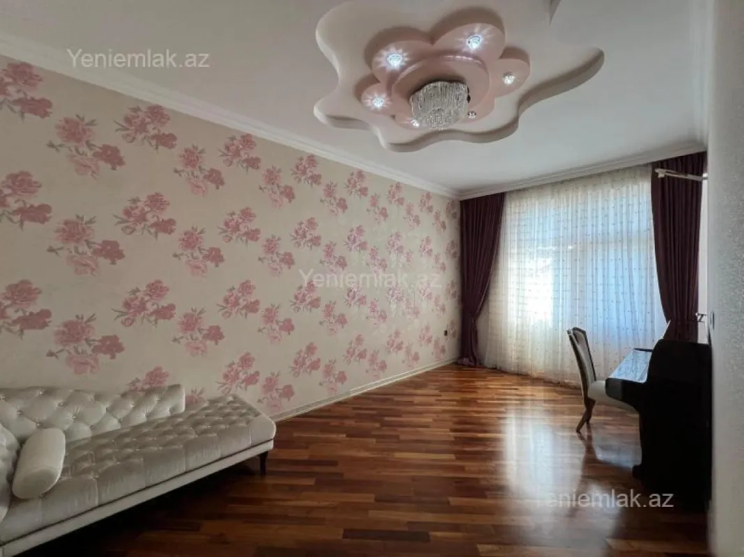 Satılır 4 otaqlı yeni tikili 220 m²