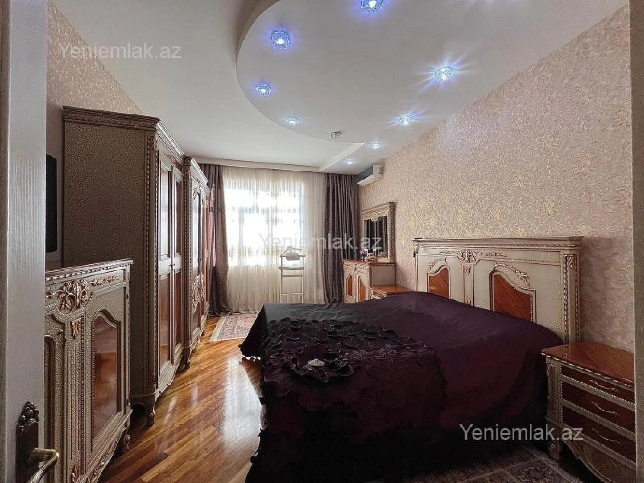 Satılır 4 otaqlı yeni tikili 220 m²