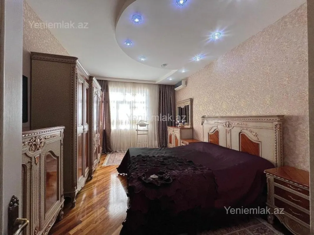 Satılır 4 otaqlı yeni tikili 220 m²