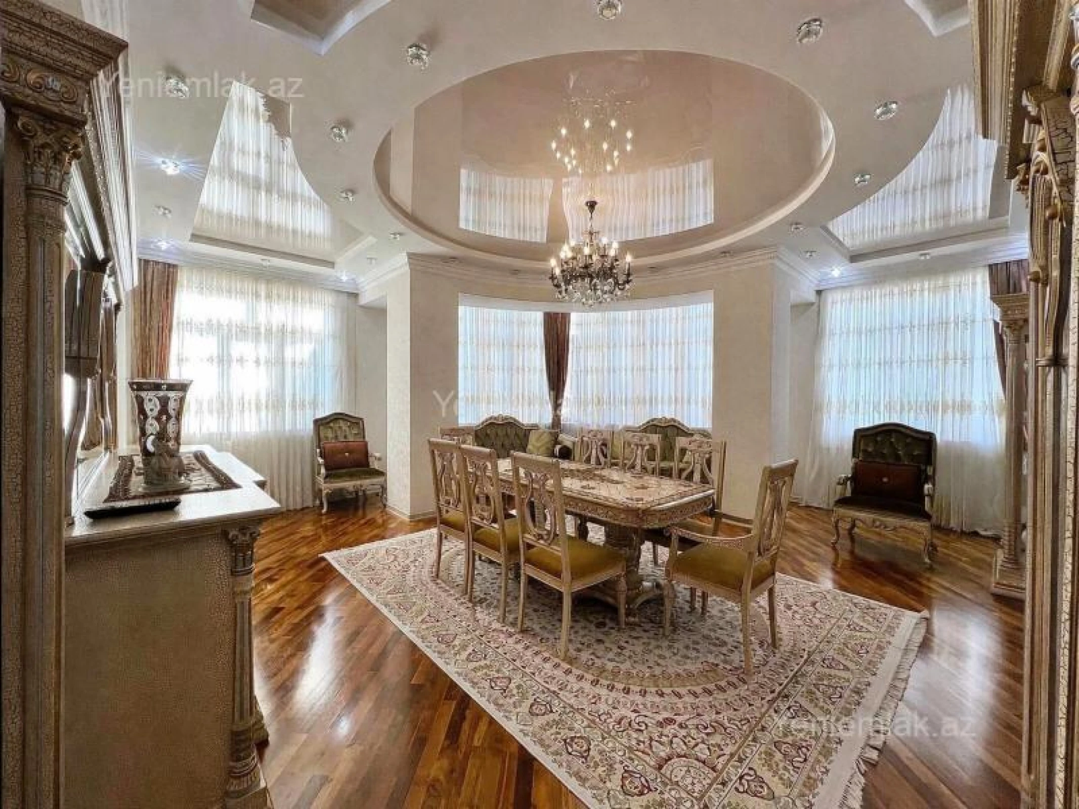 Satılır 4 otaqlı yeni tikili 220 m²