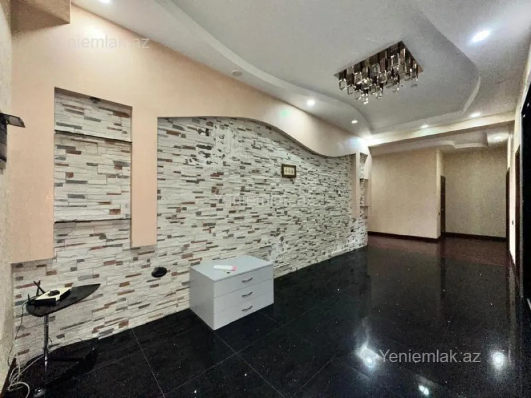 Satılır 4 otaqlı yeni tikili 205 m²