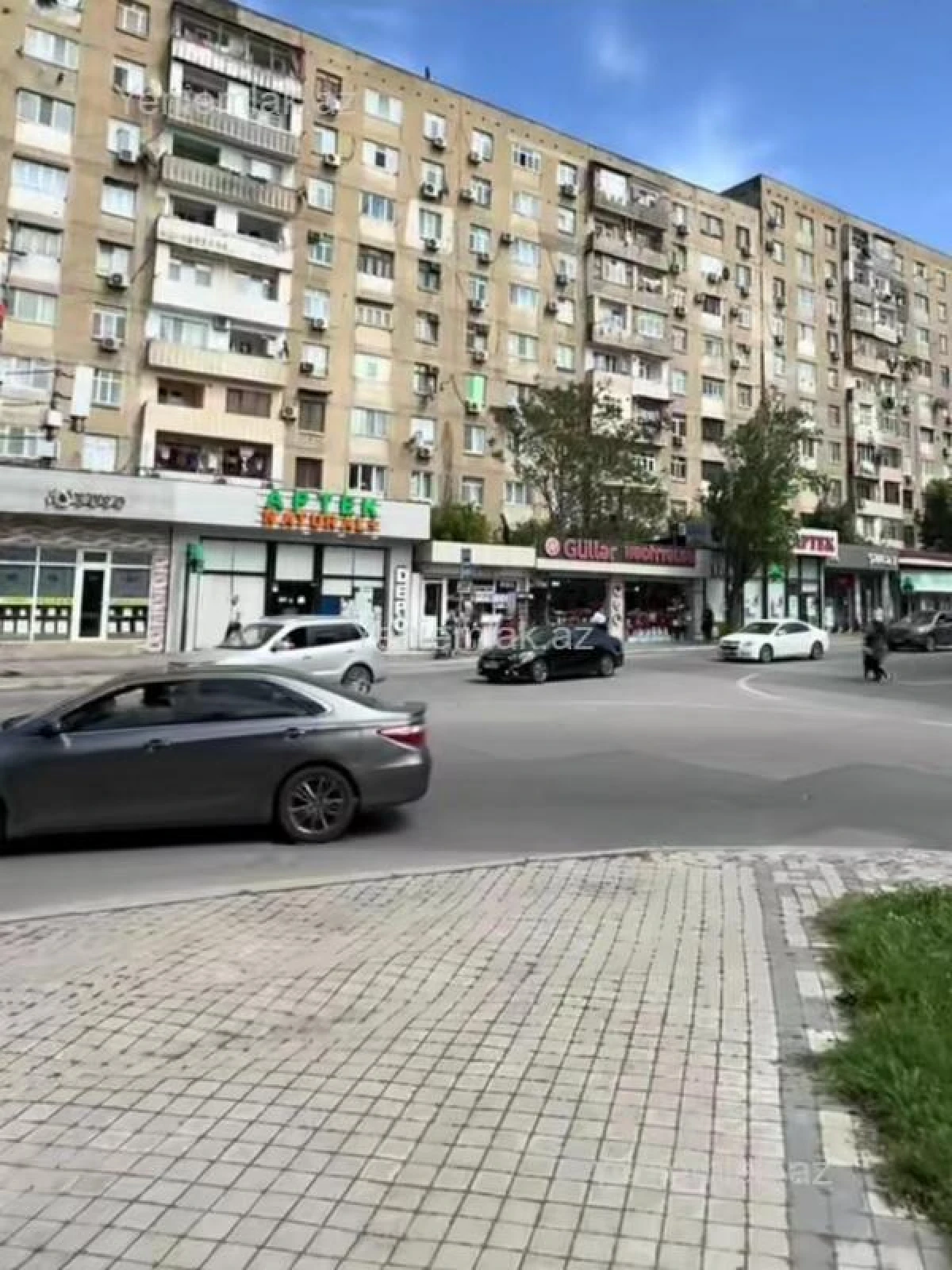 Satılır 2 otaqlı köhnə tikili 60 m²
