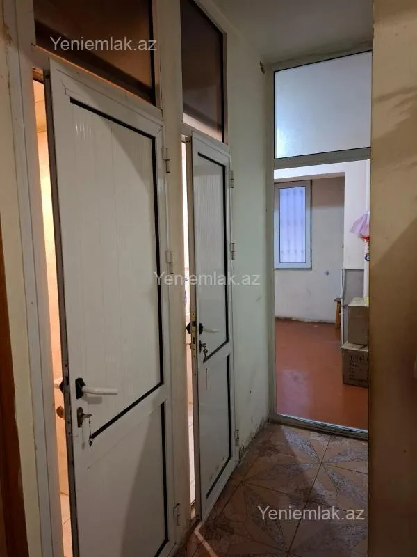 Satılır 2 otaqlı köhnə tikili 60 m²
