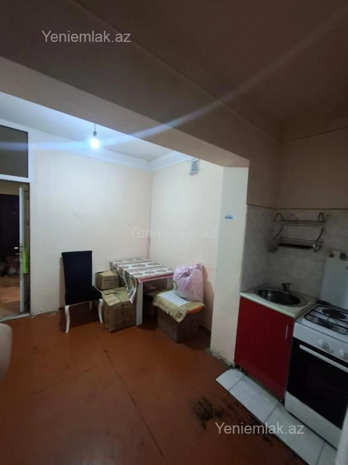 Satılır 2 otaqlı köhnə tikili 60 m²