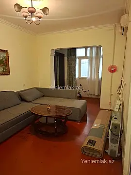 Satılır 2 otaqlı köhnə tikili 60 m²