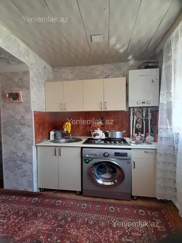 Satılır 2 otaqlı köhnə tikili 48 m²