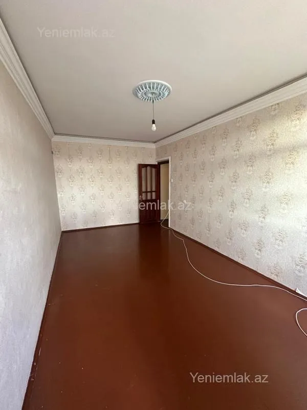 Satılır 2 otaqlı köhnə tikili 55 m²