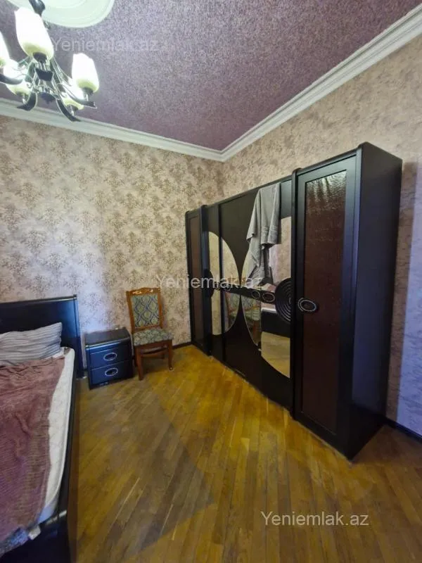 Satılır 3 otaqlı köhnə tikili 74 m²