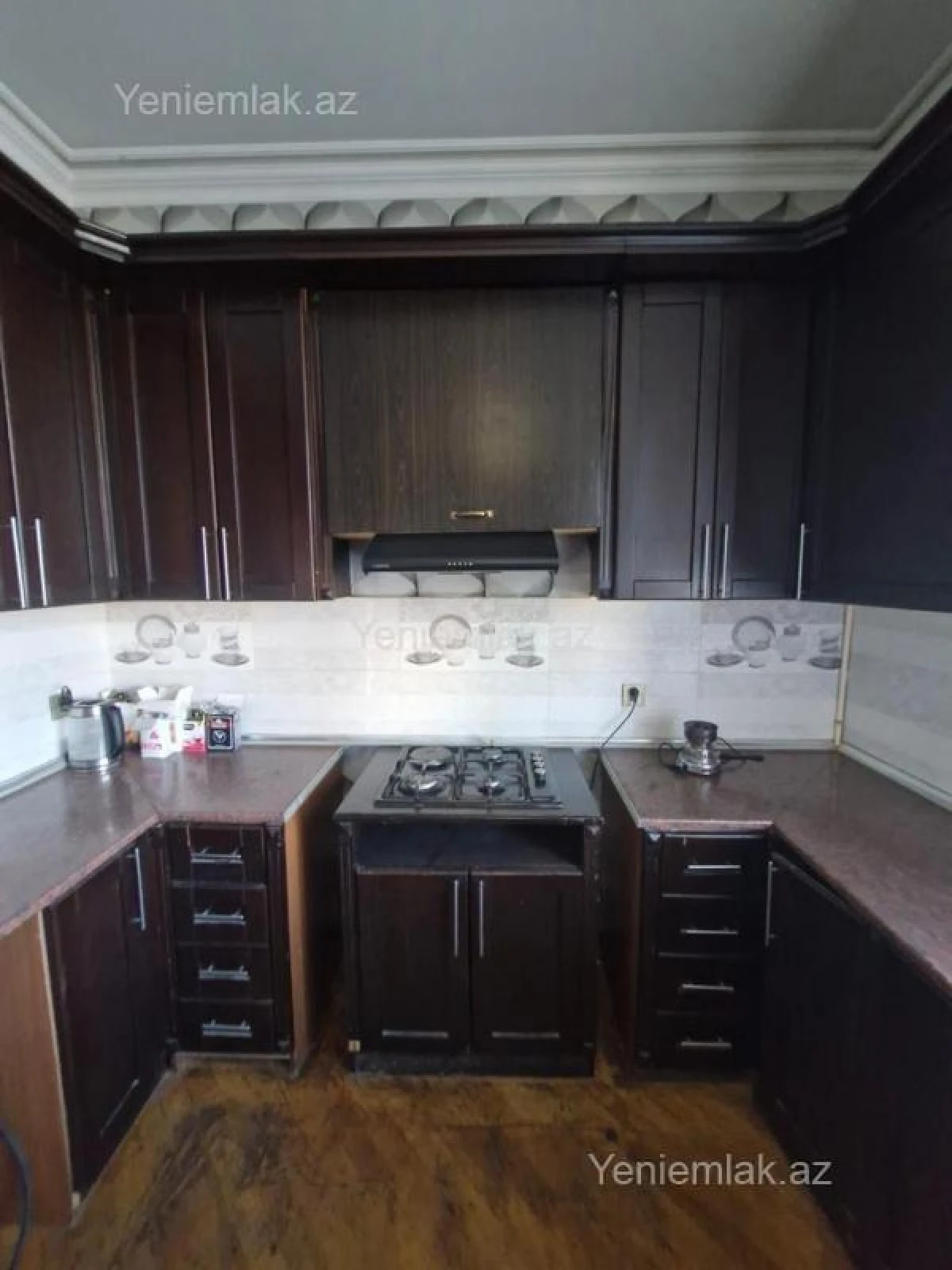 Satılır 3 otaqlı köhnə tikili 74 m²