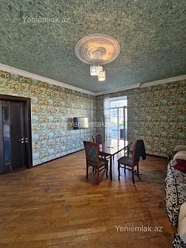 Satılır 3 otaqlı köhnə tikili 74 m²