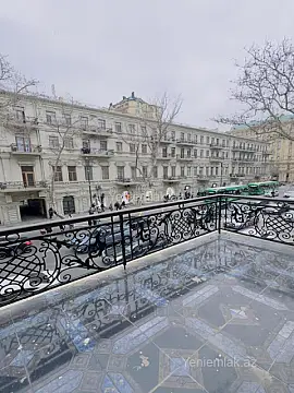 Satılır 5 otaqlı köhnə tikili 250 m² — Bakı, Səbail 5 otaq 250.00 m²