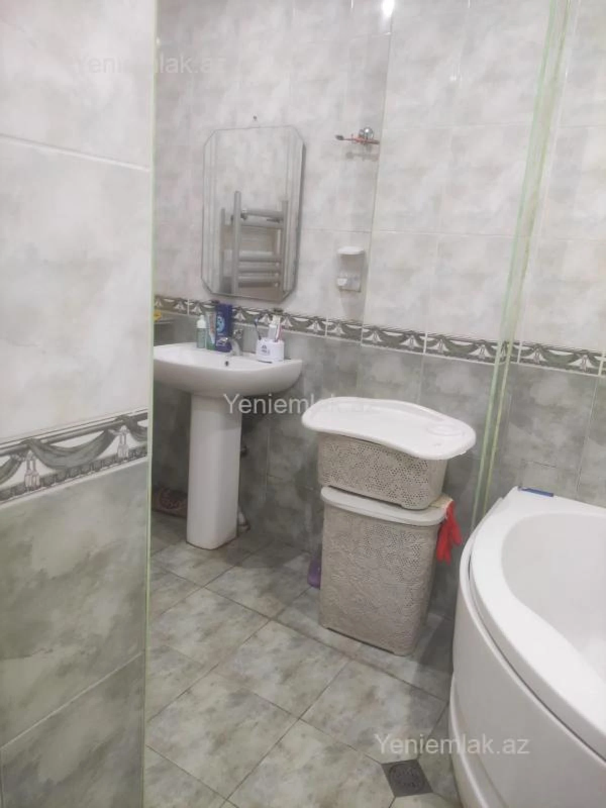 Satılır 3 otaqlı yeni tikili 88 m²