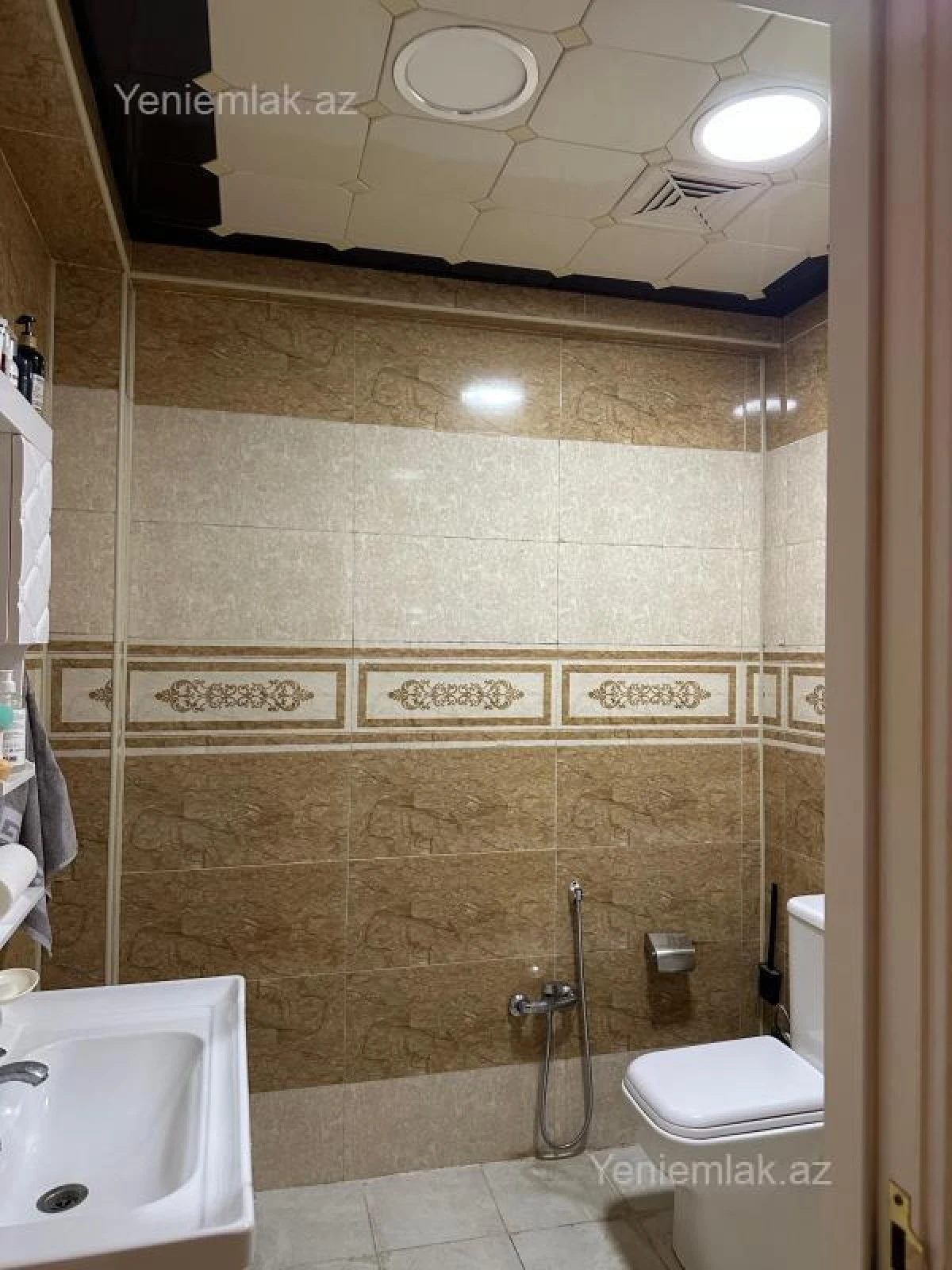 Satılır 3 otaqlı yeni tikili 120 m²