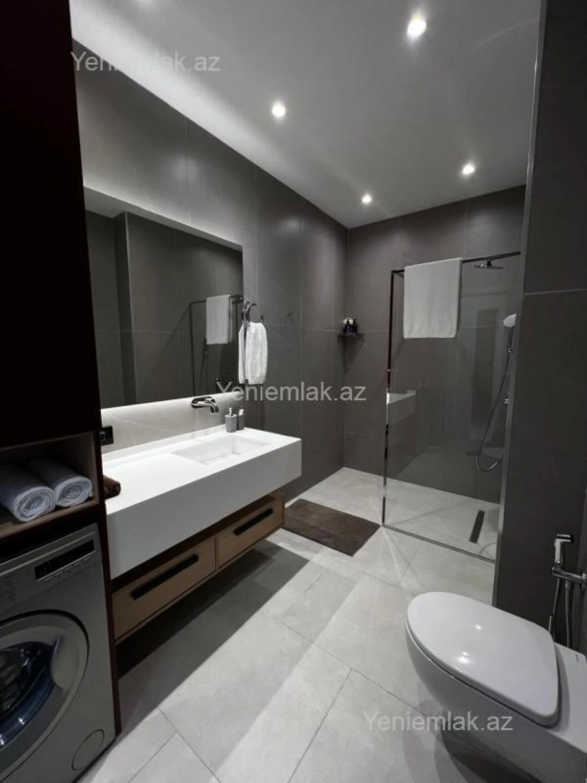 Satılır 2 otaqlı yeni tikili 76 m²