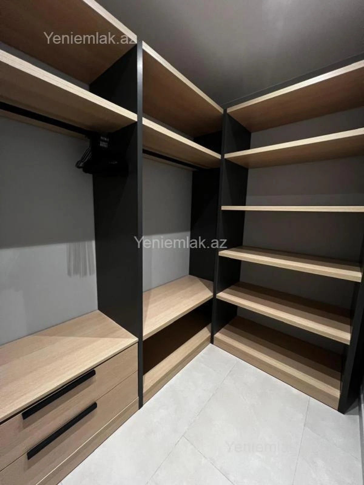 Satılır 2 otaqlı yeni tikili 76 m²