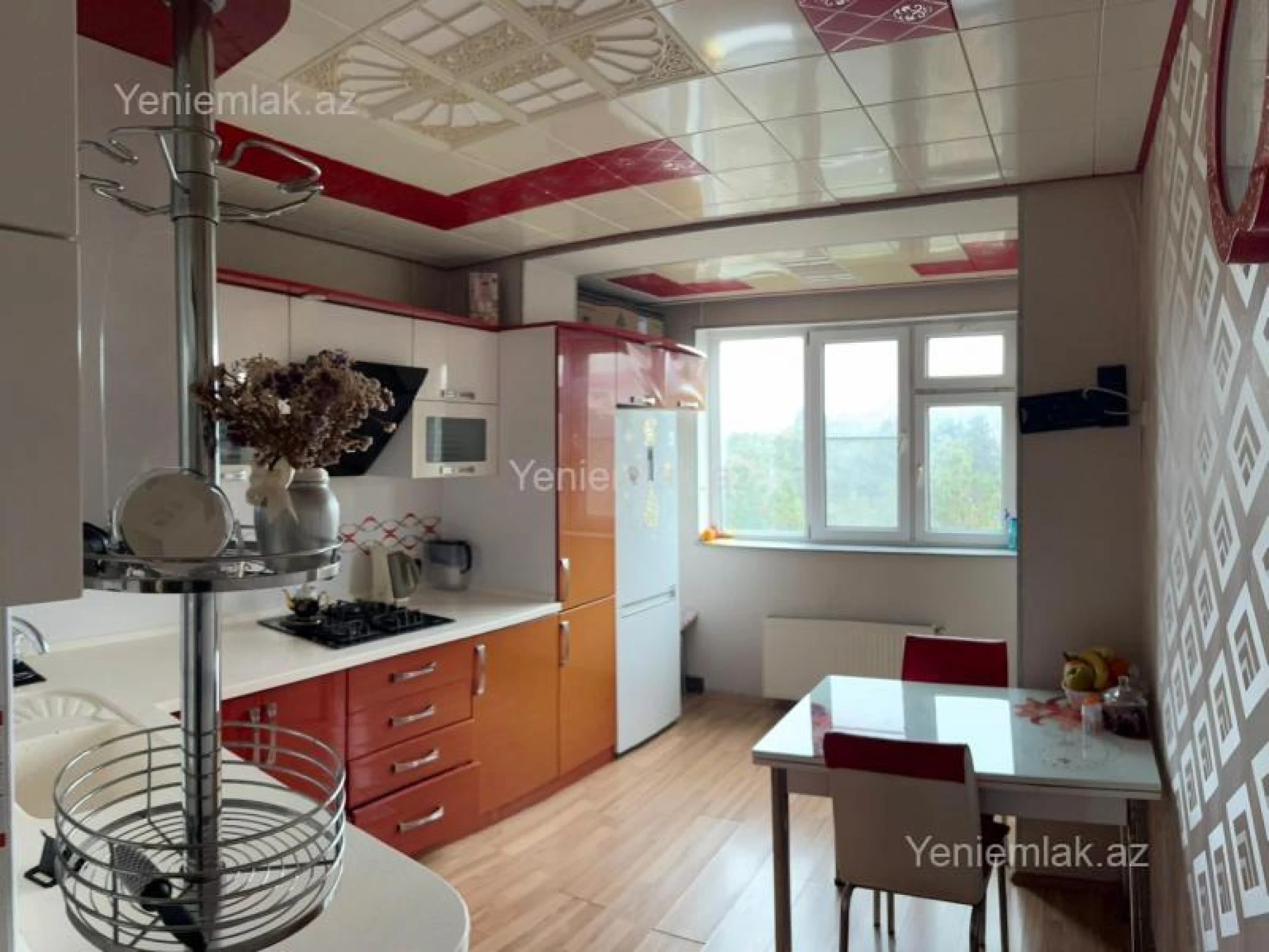 Satılır 3 otaqlı köhnə tikili 72 m²