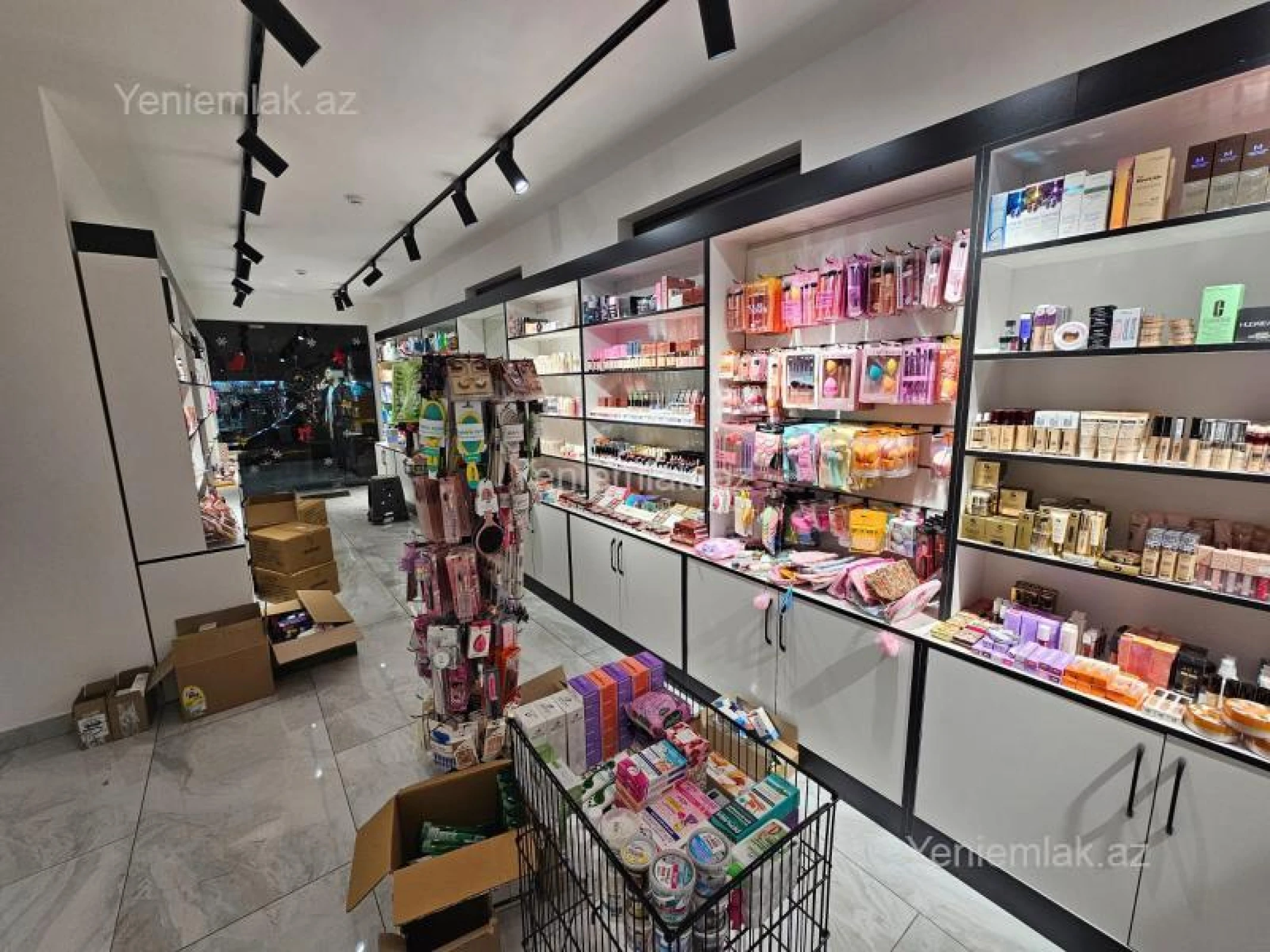 Satılır 1 otaqlı obyekt 45 m²