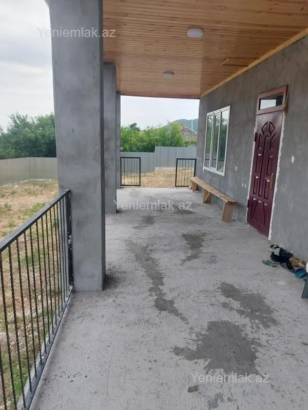 Satılır 3 otaqlı həyət evi 130 m²