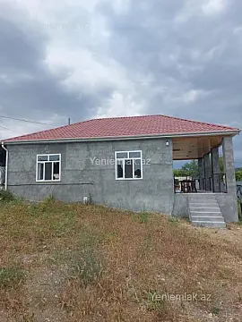 Satılır 3 otaqlı həyət evi 130 m²