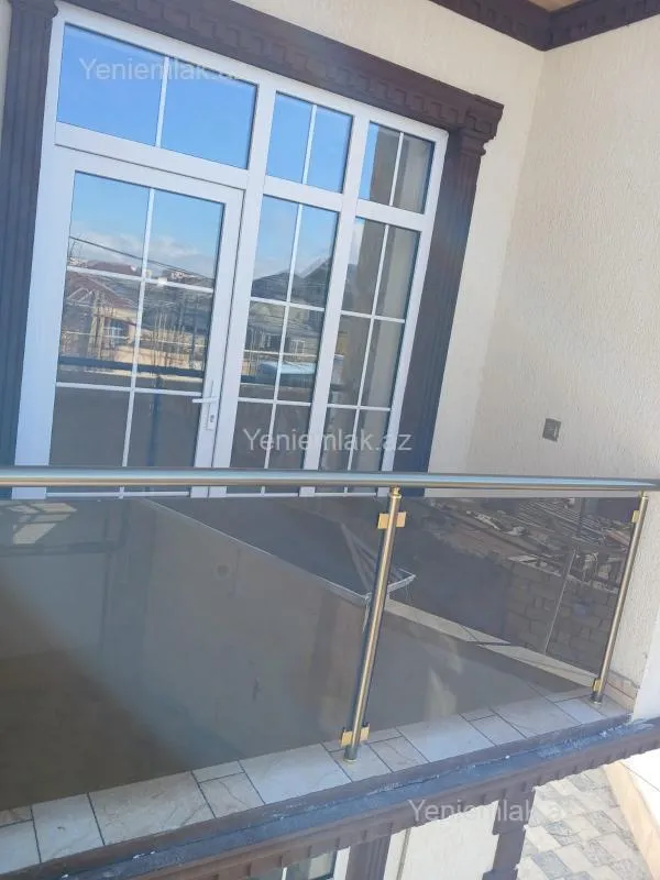 Satılır 5 otaqlı həyət evi 140 m²