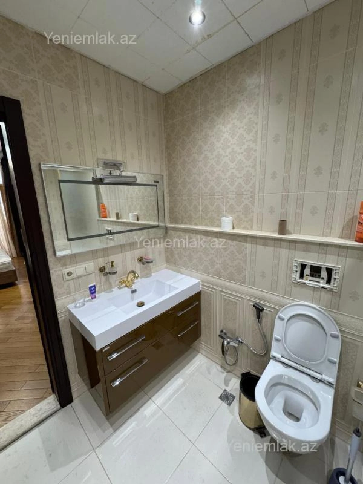 Satılır 4 otaqlı yeni tikili 200 m²