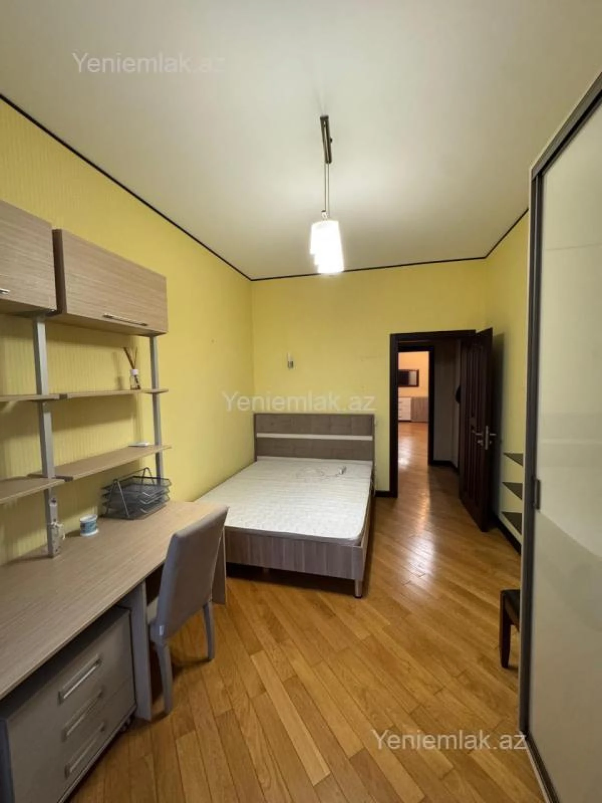 Satılır 4 otaqlı yeni tikili 200 m²