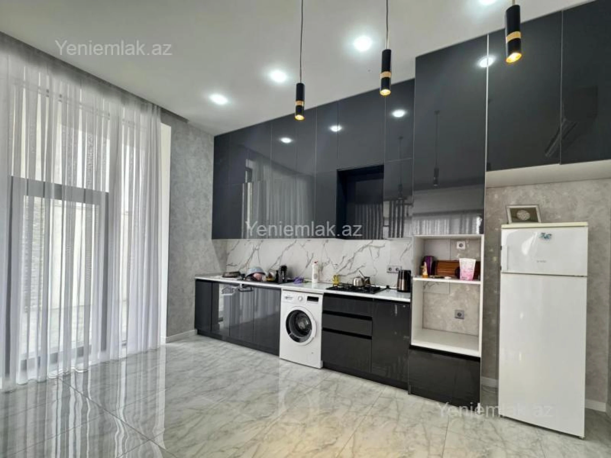 Satılır 4 otaqlı həyət evi 210 m²