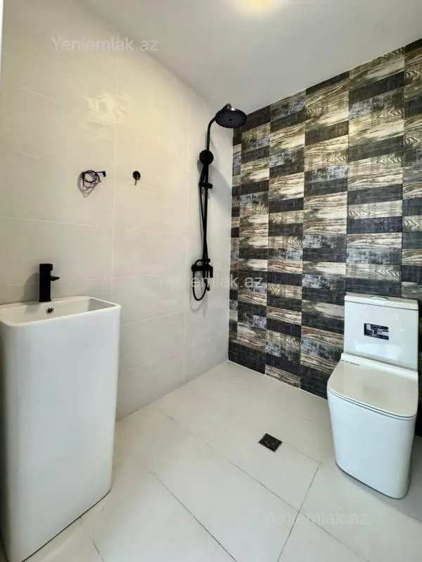 Satılır 4 otaqlı həyət evi 210 m²