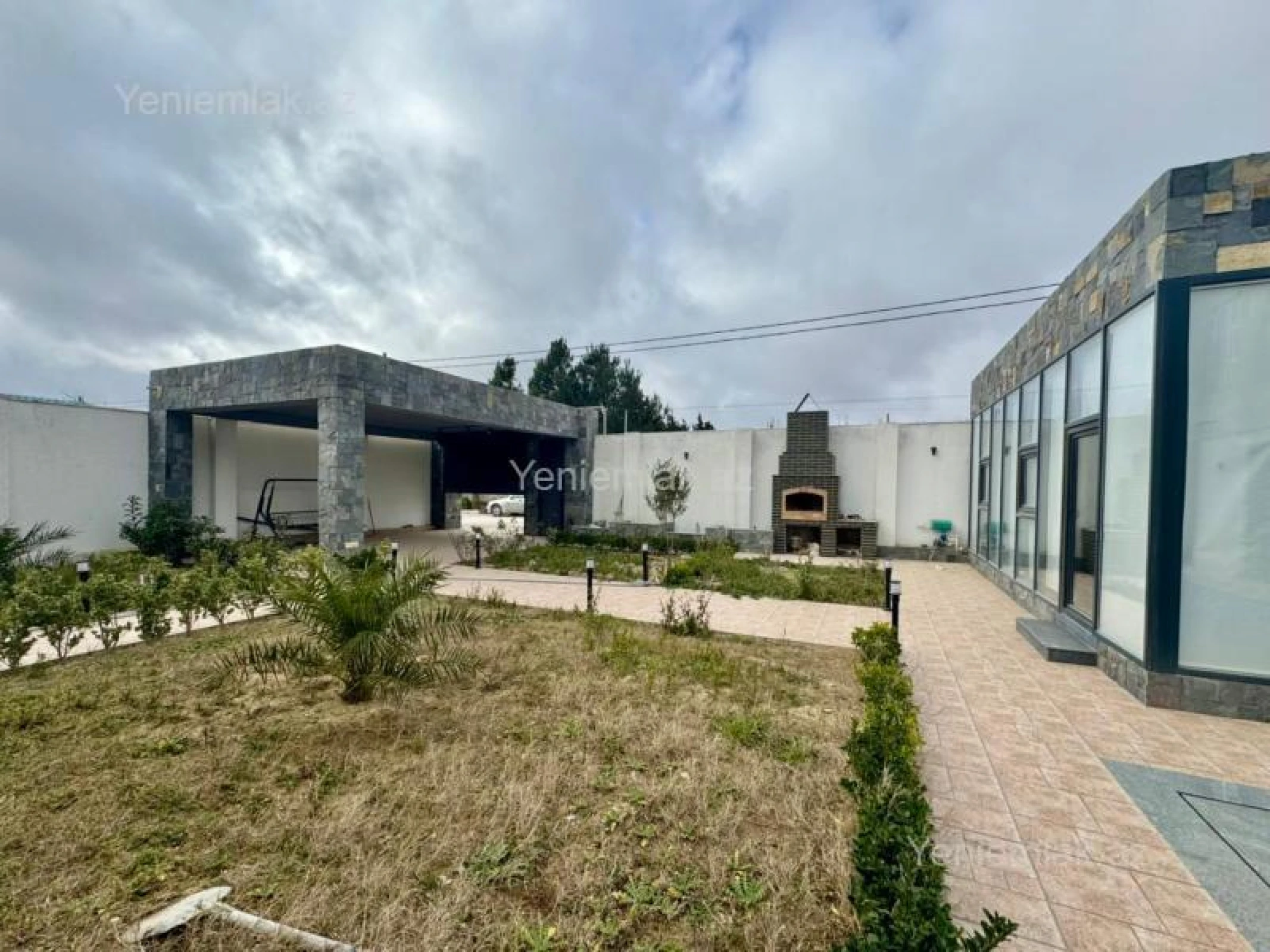 Satılır 4 otaqlı həyət evi 210 m²