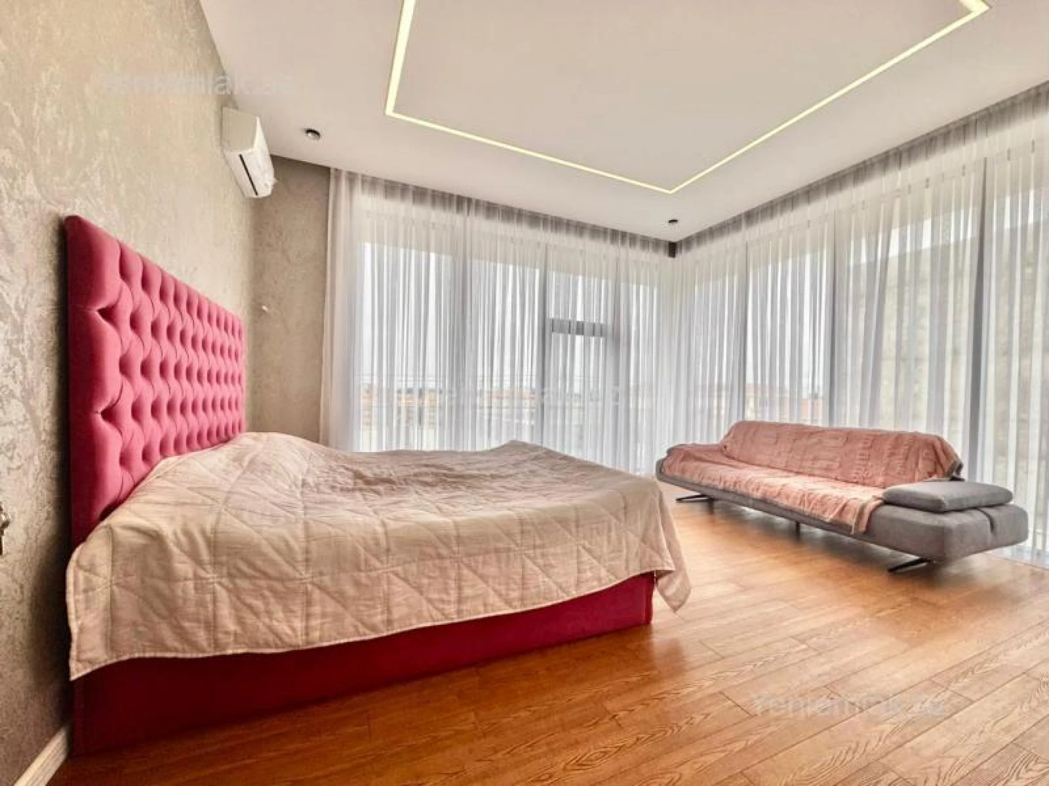 Satılır 4 otaqlı həyət evi 210 m²