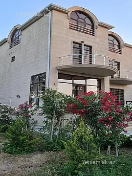 Satılır 6 otaqlı həyət evi 250 m²