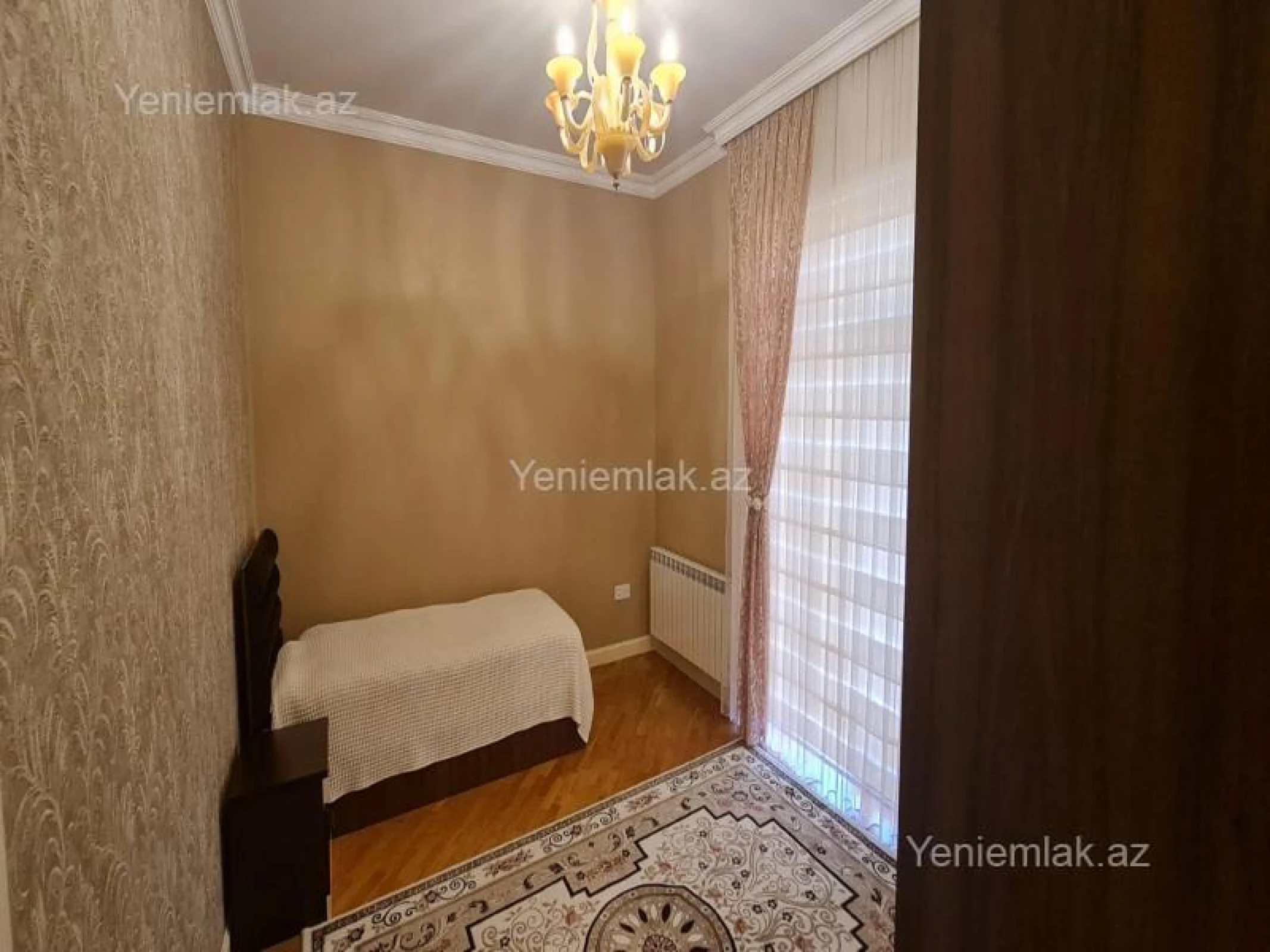 Satılır 6 otaqlı həyət evi 250 m²