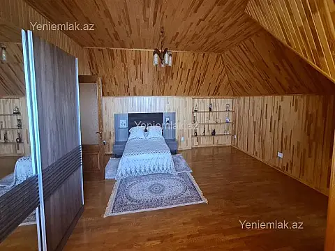 Satılır 6 otaqlı həyət evi 250 m²