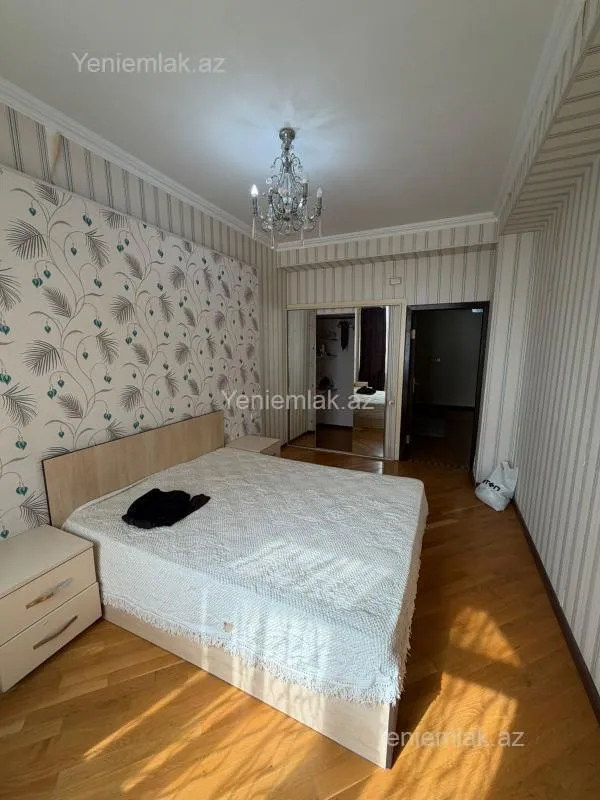 Satılır 3 otaqlı yeni tikili 135 m²