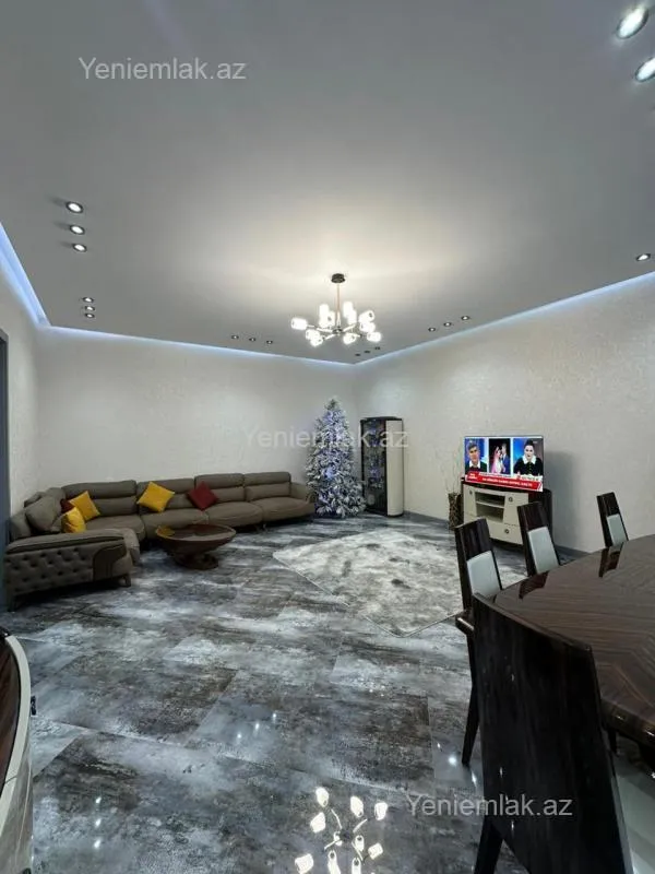 Satılır 4 otaqlı həyət evi 200 m²