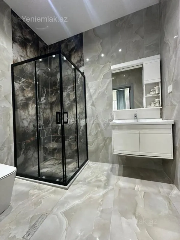 Satılır 4 otaqlı həyət evi 200 m²