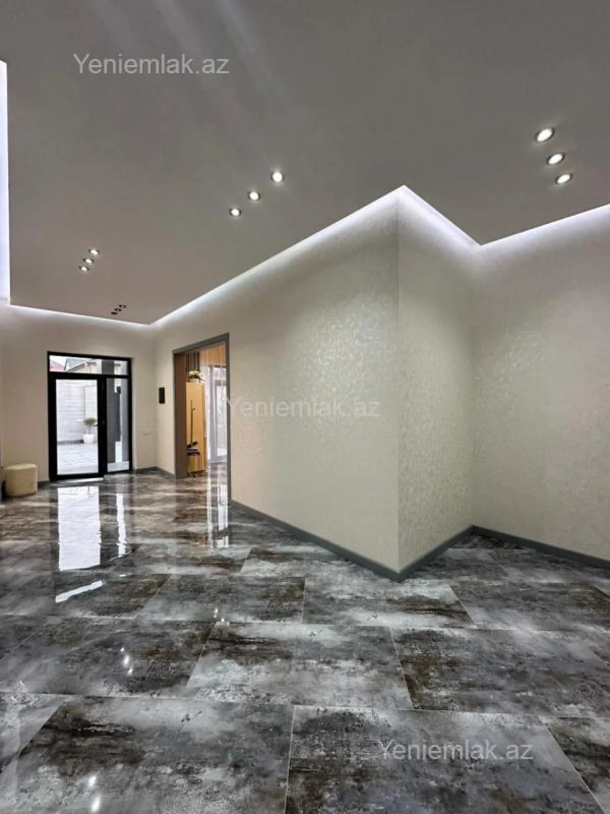 Satılır 4 otaqlı həyət evi 200 m²