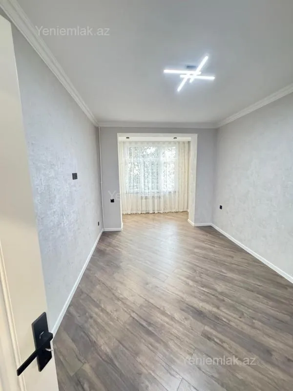 Satılır 3 otaqlı köhnə tikili 80 m²