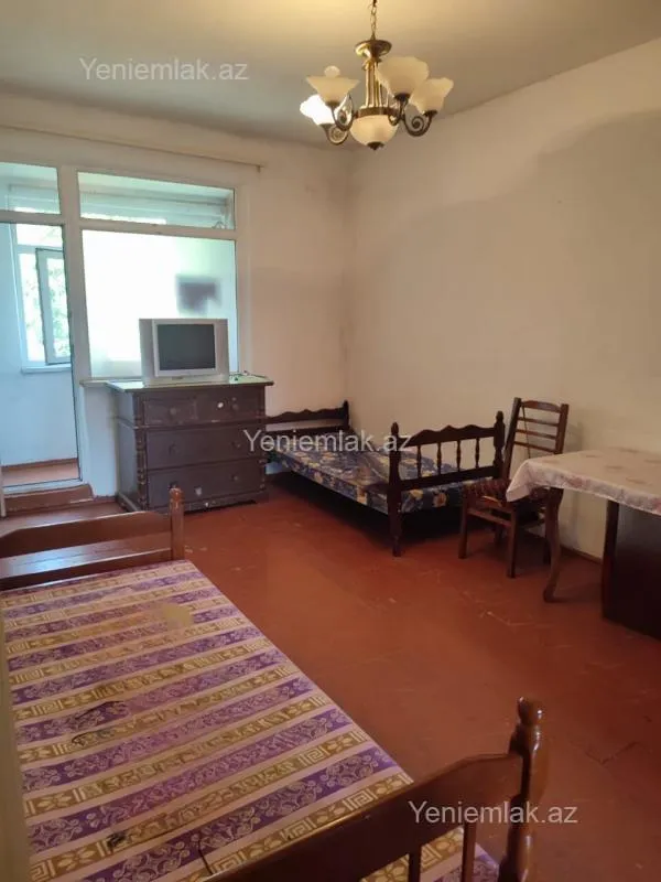 Satılır 2 otaqlı köhnə tikili 45 m²