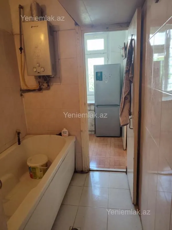 Satılır 2 otaqlı köhnə tikili 45 m²