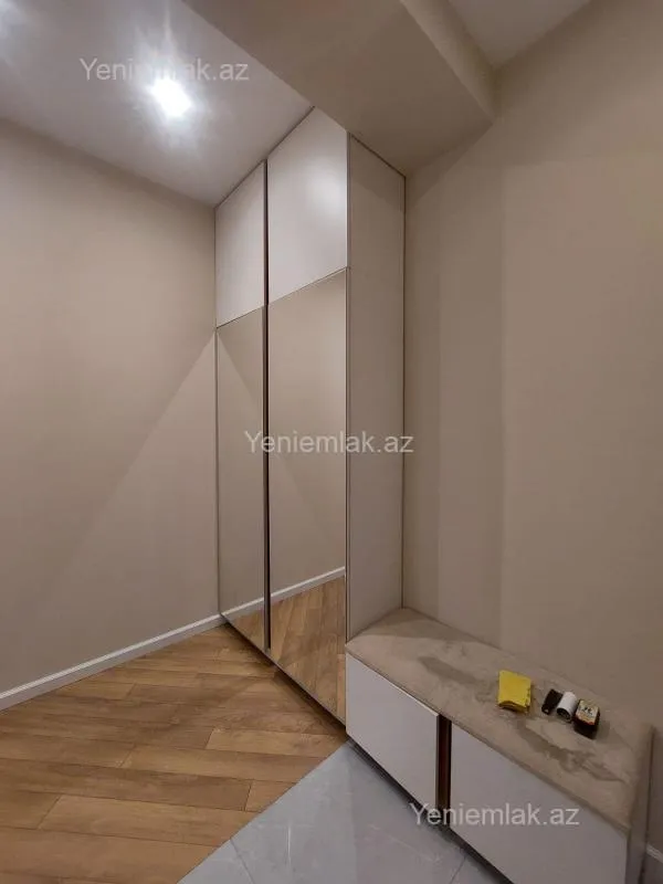 Satılır 2 otaqlı yeni tikili 75 m²